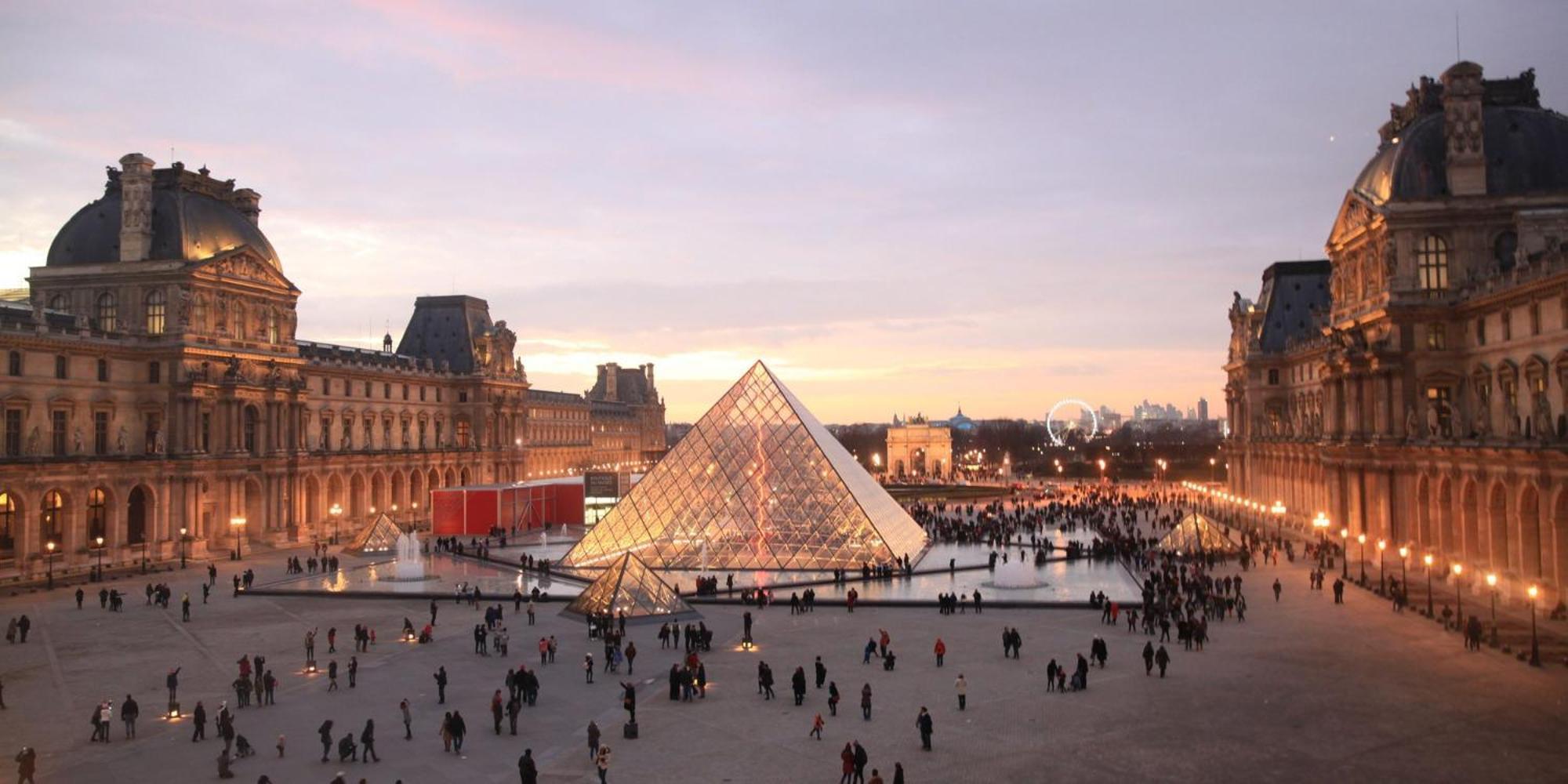 Chic Apartment With Superb View Of The Eiffel Tower Saint-Denis-en-Margeride Exterior foto