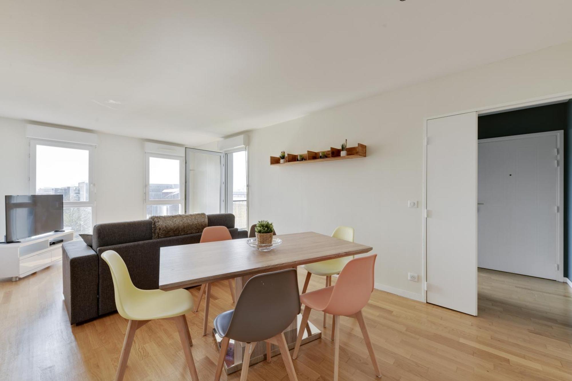 Chic Apartment With Superb View Of The Eiffel Tower Saint-Denis-en-Margeride Exterior foto