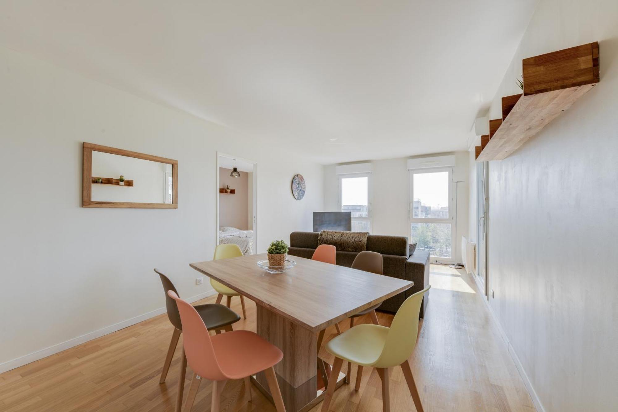 Chic Apartment With Superb View Of The Eiffel Tower Saint-Denis-en-Margeride Exterior foto